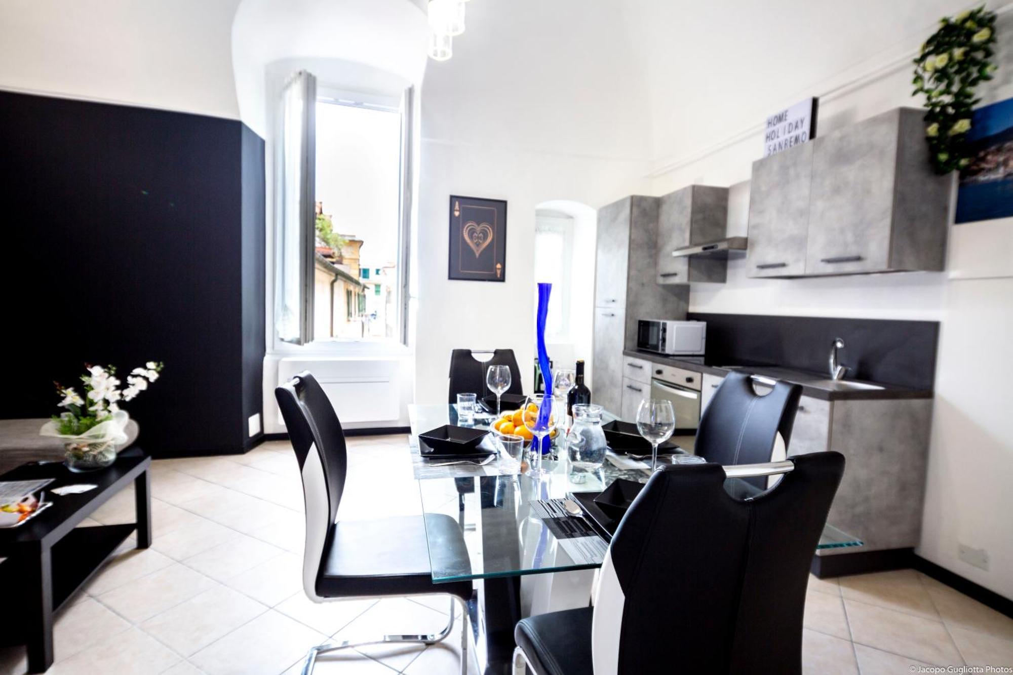 Homeholidaysanremo - 2,0 Exterior photo
